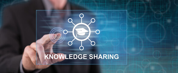 小学生五年级分数口算题（有答案的）50道？